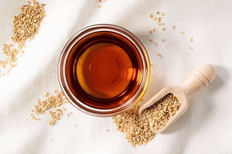 sesame oil and seeds for rosacea